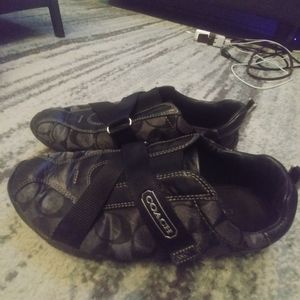 Size 7M Coach black Jenny Logo tenis shoes